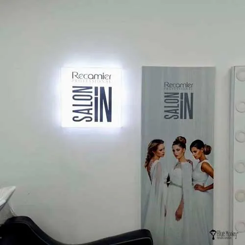Caja de luz, aviso caja de luz, Caja de luz cuadrada, Letrero caja de luz publicidad, Caja de luz aluminio, Caja de luz backlight, Avisos luminosos, Avisos publicitarios