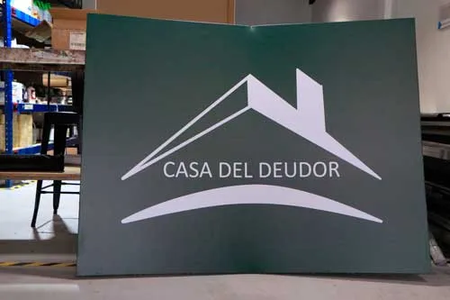 Bastidor publicitario. Casa del deudor