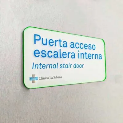 señaletica en acrilico, señalizacion en acrilico, señalizacion en acrilico con dilatadores,aviso de señalizacion en acrilico, señalizacion en acrilico bogota, señalizacion en acrilico para oficina